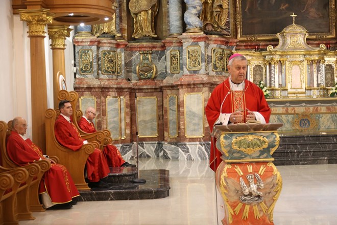 Euharistijsko slavlje u varaždinskoj katedrali uz proslavu romskih blaženika Ceferina Yimeneza Malle i Emilije